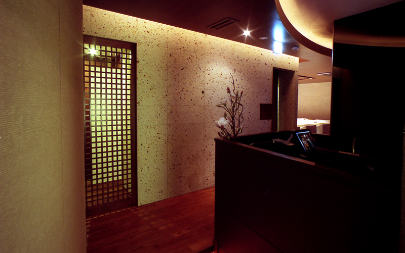 東京都港区西麻布 ダイニングレストラン 店舗設計の施工例