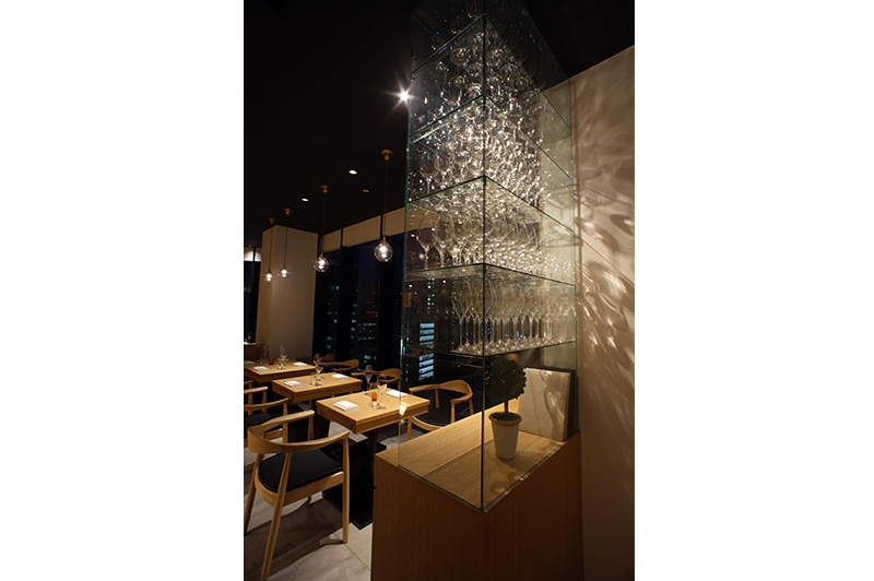東京都中央区銀座 フレンチレストラン 店舗設計